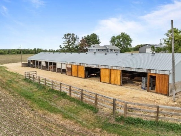 8294 Leaf River, LEAF RIVER, Illinois 61047, 4 Bedrooms Bedrooms, ,3 BathroomsBathrooms,House,For Sale,Leaf River,202603020