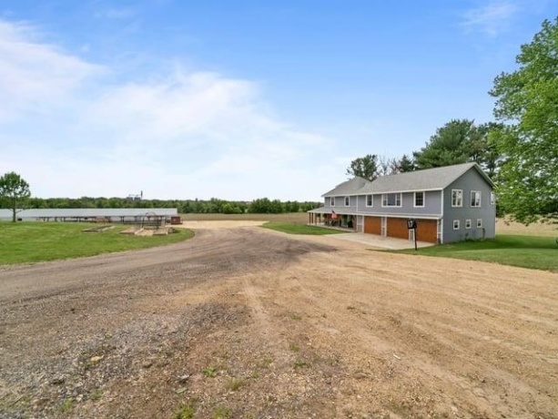 8294 Leaf River, LEAF RIVER, Illinois 61047, 4 Bedrooms Bedrooms, ,3 BathroomsBathrooms,House,For Sale,Leaf River,202603020