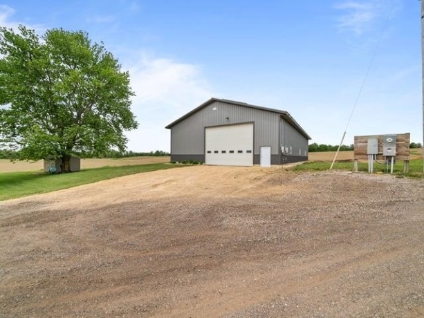 8294 Leaf River, LEAF RIVER, Illinois 61047, 4 Bedrooms Bedrooms, ,3 BathroomsBathrooms,House,For Sale,Leaf River,202603020
