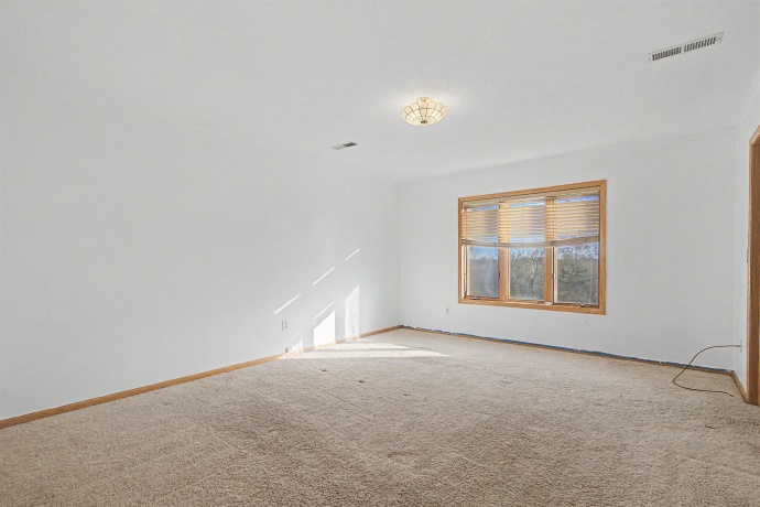5 Maltby, GALENA, Illinois 61036, 3 Bedrooms Bedrooms, ,2 BathroomsBathrooms,House,For Sale,Maltby,202602583