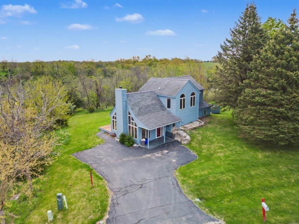 5 Maltby, GALENA, Illinois 61036, 3 Bedrooms Bedrooms, ,2 BathroomsBathrooms,House,For Sale,Maltby,202602583