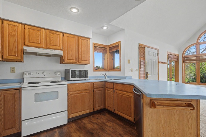 5 Maltby, GALENA, Illinois 61036, 3 Bedrooms Bedrooms, ,2 BathroomsBathrooms,House,For Sale,Maltby,202602583