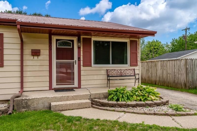 7909 Orion, LOVES PARK, Illinois 61111, 3 Bedrooms Bedrooms, ,1 BathroomBathrooms,House,For Sale,Orion,202603025