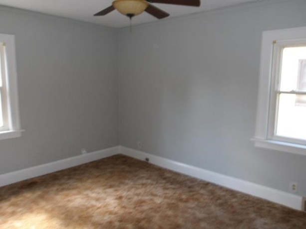606 Robert, ROCKFORD, Illinois 61107, 2 Bedrooms Bedrooms, ,1 BathroomBathrooms,House,For Sale,Robert,202603027