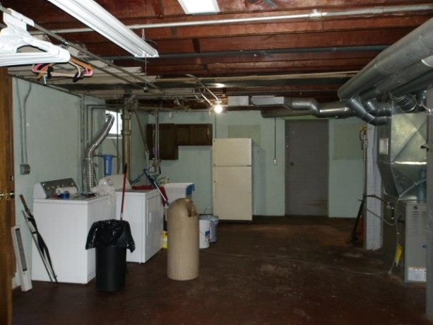 606 Robert, ROCKFORD, Illinois 61107, 2 Bedrooms Bedrooms, ,1 BathroomBathrooms,House,For Sale,Robert,202603027