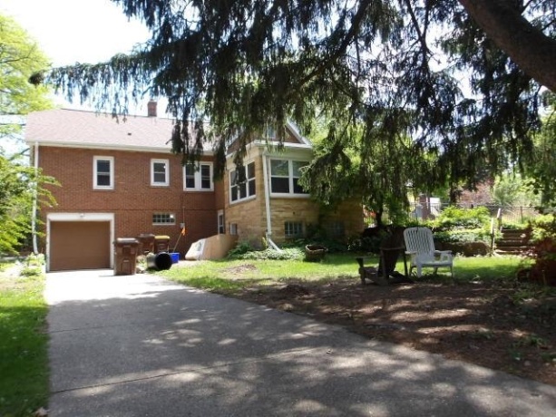 606 Robert, ROCKFORD, Illinois 61107, 2 Bedrooms Bedrooms, ,1 BathroomBathrooms,House,For Sale,Robert,202603027
