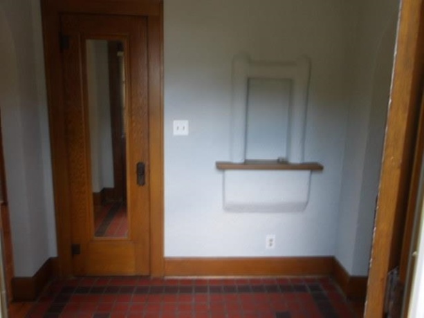 606 Robert, ROCKFORD, Illinois 61107, 2 Bedrooms Bedrooms, ,1 BathroomBathrooms,House,For Sale,Robert,202603027