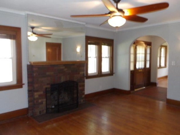 606 Robert, ROCKFORD, Illinois 61107, 2 Bedrooms Bedrooms, ,1 BathroomBathrooms,House,For Sale,Robert,202603027