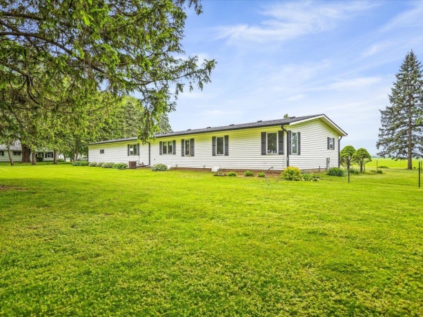 8500 Manchester, CAPRON, Illinois 61012, 3 Bedrooms Bedrooms, ,2 BathroomsBathrooms,House,For Sale,Manchester,202603029