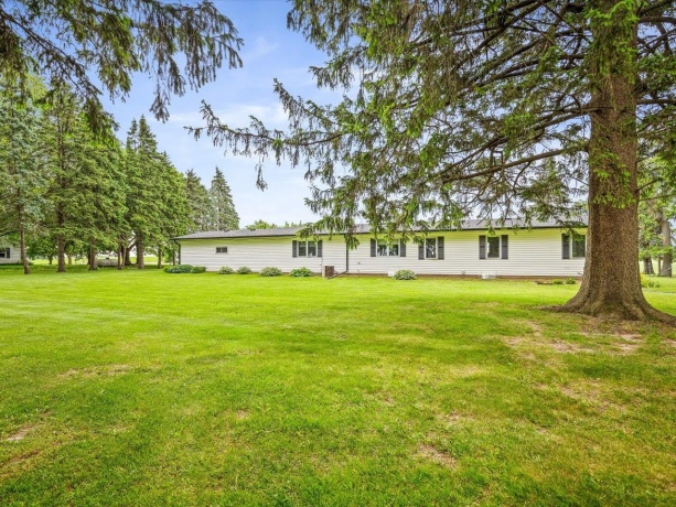 8500 Manchester, CAPRON, Illinois 61012, 3 Bedrooms Bedrooms, ,2 BathroomsBathrooms,House,For Sale,Manchester,202603029