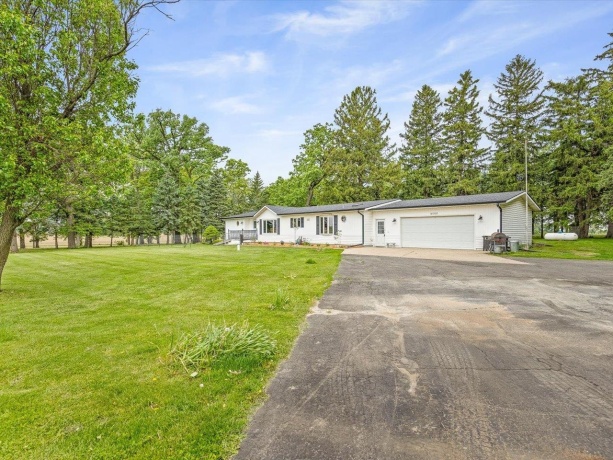 8500 Manchester, CAPRON, Illinois 61012, 3 Bedrooms Bedrooms, ,2 BathroomsBathrooms,House,For Sale,Manchester,202603029