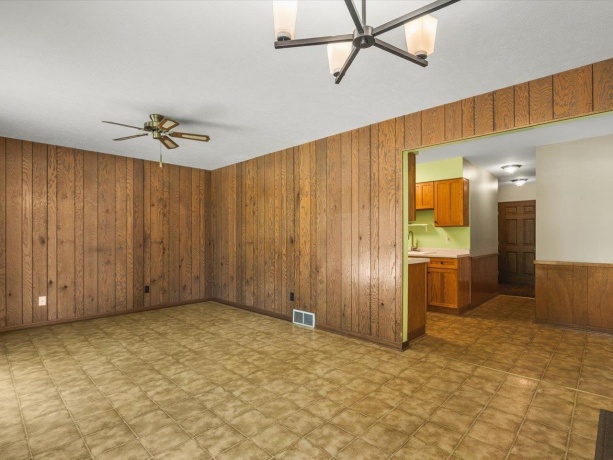 4704 Cayuga, ROCKFORD, Illinois 61107, 3 Bedrooms Bedrooms, ,1 BathroomBathrooms,House,For Sale,Cayuga,202603030