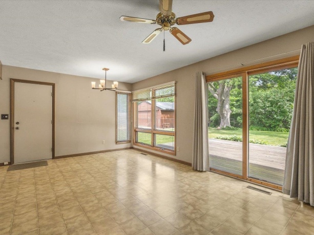 4704 Cayuga, ROCKFORD, Illinois 61107, 3 Bedrooms Bedrooms, ,1 BathroomBathrooms,House,For Sale,Cayuga,202603030