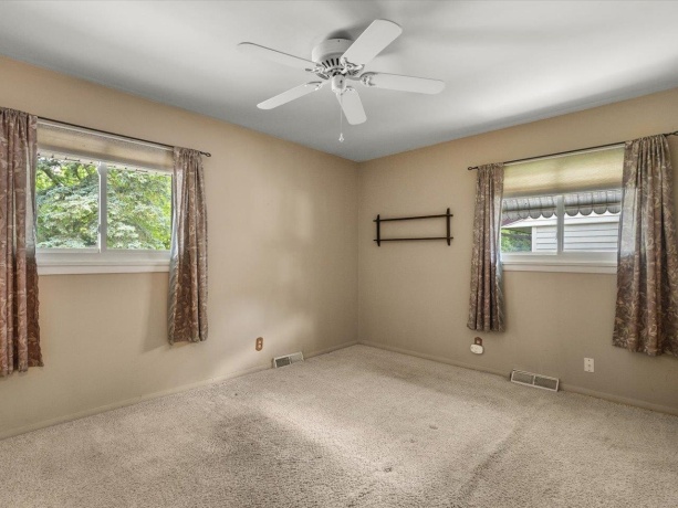 4704 Cayuga, ROCKFORD, Illinois 61107, 3 Bedrooms Bedrooms, ,1 BathroomBathrooms,House,For Sale,Cayuga,202603030