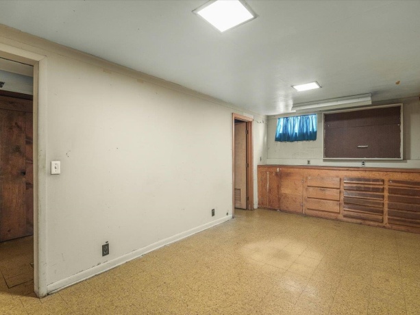 4704 Cayuga, ROCKFORD, Illinois 61107, 3 Bedrooms Bedrooms, ,1 BathroomBathrooms,House,For Sale,Cayuga,202603030