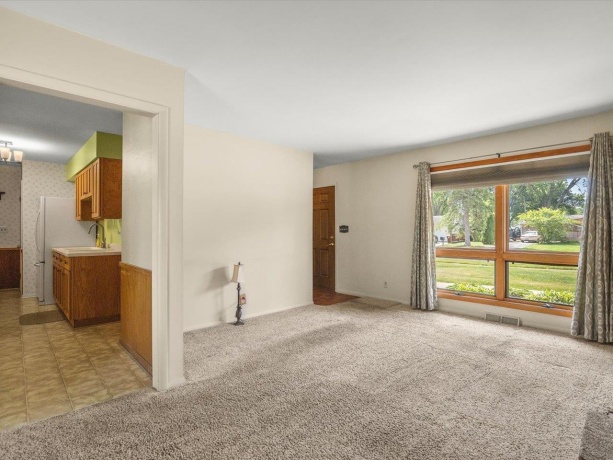 4704 Cayuga, ROCKFORD, Illinois 61107, 3 Bedrooms Bedrooms, ,1 BathroomBathrooms,House,For Sale,Cayuga,202603030