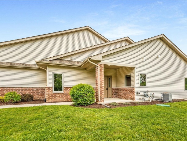 6229 Parks Edge, LOVES PARK, Illinois 61111, 2 Bedrooms Bedrooms, ,2 BathroomsBathrooms,House,For Sale,Parks Edge,202603032