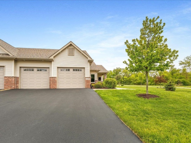 6229 Parks Edge, LOVES PARK, Illinois 61111, 2 Bedrooms Bedrooms, ,2 BathroomsBathrooms,House,For Sale,Parks Edge,202603032