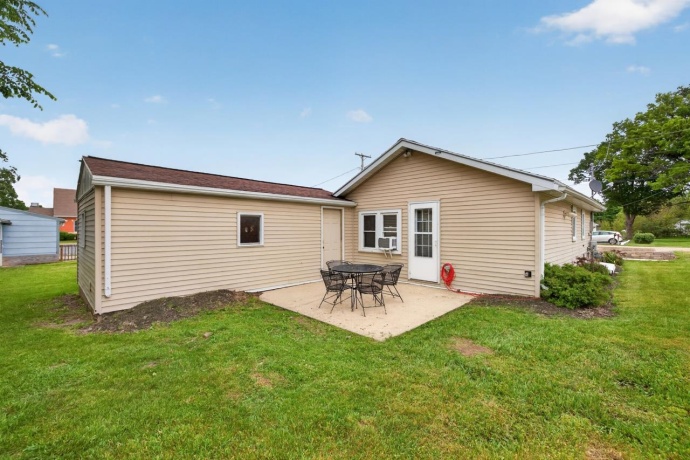 118 Pine, STILLMAN VALLEY, Illinois 61084, 1 Bedroom Bedrooms, ,1 BathroomBathrooms,House,For Sale,Pine,202603035