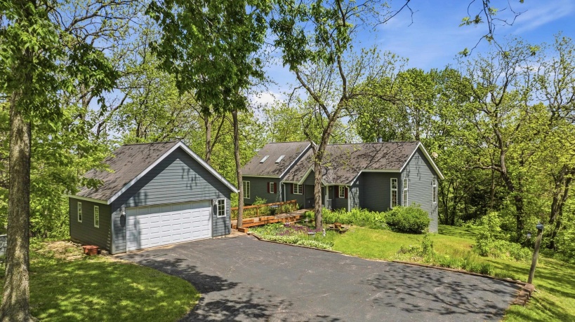 3 Hearthstone, GALENA, Illinois 61036, 3 Bedrooms Bedrooms, ,2 BathroomsBathrooms,House,For Sale,Hearthstone,202603042
