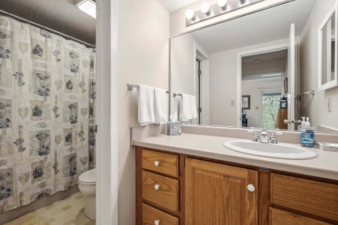 3 Hearthstone, GALENA, Illinois 61036, 3 Bedrooms Bedrooms, ,2 BathroomsBathrooms,House,For Sale,Hearthstone,202603042