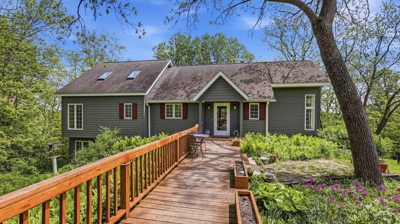 3 Hearthstone, GALENA, Illinois 61036, 3 Bedrooms Bedrooms, ,2 BathroomsBathrooms,House,For Sale,Hearthstone,202603042