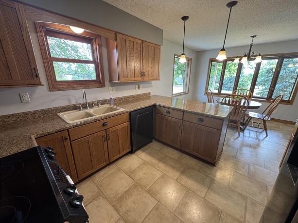 945 Sunset, MILLEDGEVILLE, Illinois 61051, 2 Bedrooms Bedrooms, ,2 BathroomsBathrooms,House,For Sale,Sunset,202603043
