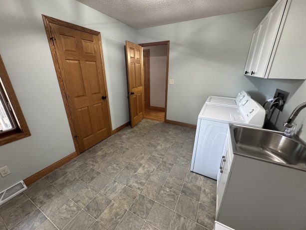 945 Sunset, MILLEDGEVILLE, Illinois 61051, 2 Bedrooms Bedrooms, ,2 BathroomsBathrooms,House,For Sale,Sunset,202603043