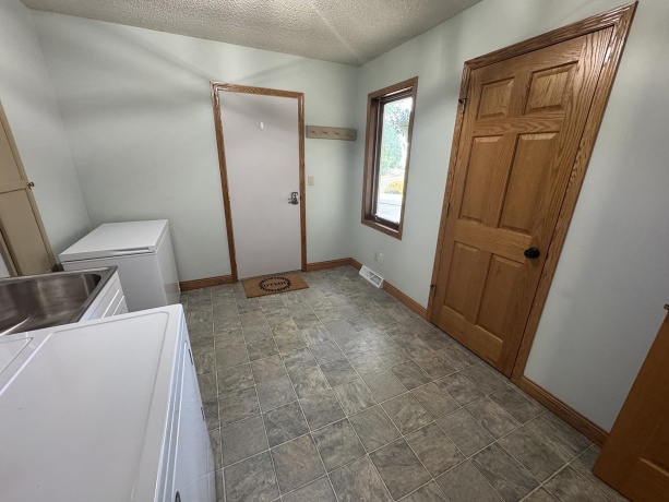 945 Sunset, MILLEDGEVILLE, Illinois 61051, 2 Bedrooms Bedrooms, ,2 BathroomsBathrooms,House,For Sale,Sunset,202603043
