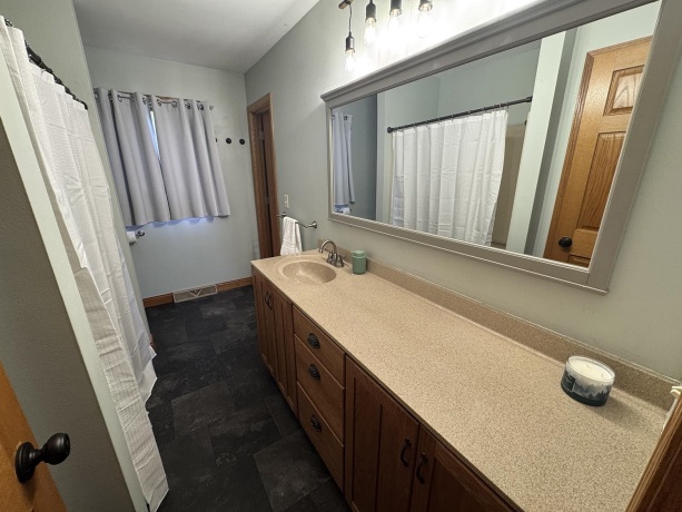945 Sunset, MILLEDGEVILLE, Illinois 61051, 2 Bedrooms Bedrooms, ,2 BathroomsBathrooms,House,For Sale,Sunset,202603043