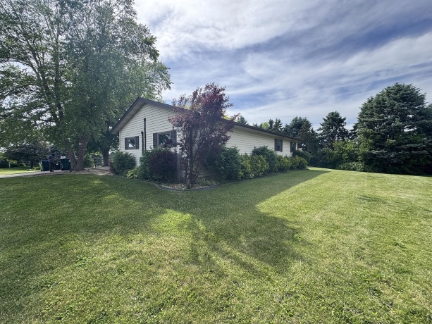 945 Sunset, MILLEDGEVILLE, Illinois 61051, 2 Bedrooms Bedrooms, ,2 BathroomsBathrooms,House,For Sale,Sunset,202603043