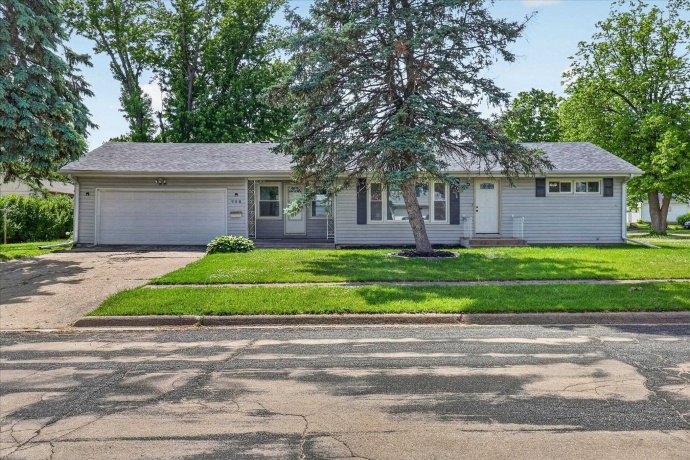 908 Bauch, FREEPORT, Illinois 61032, 3 Bedrooms Bedrooms, ,1 BathroomBathrooms,House,For Sale,Bauch,202602975