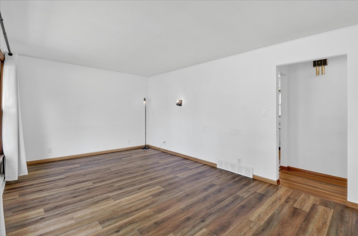 908 Bauch, FREEPORT, Illinois 61032, 3 Bedrooms Bedrooms, ,1 BathroomBathrooms,House,For Sale,Bauch,202602975