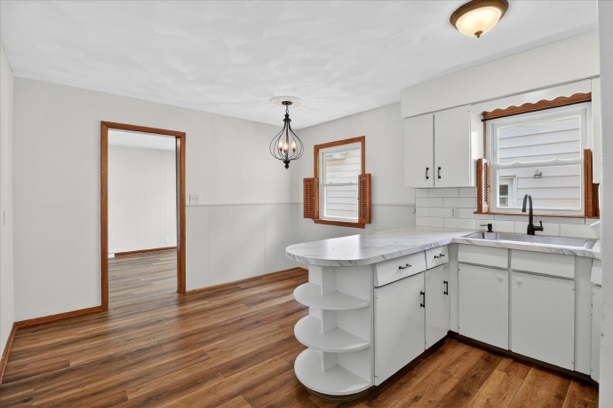 908 Bauch, FREEPORT, Illinois 61032, 3 Bedrooms Bedrooms, ,1 BathroomBathrooms,House,For Sale,Bauch,202602975