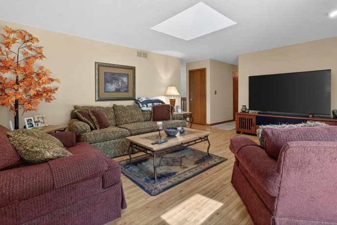 1733 Arnold, ROCKFORD, Illinois 61108, 3 Bedrooms Bedrooms, ,2 BathroomsBathrooms,House,For Sale,Arnold,202603046