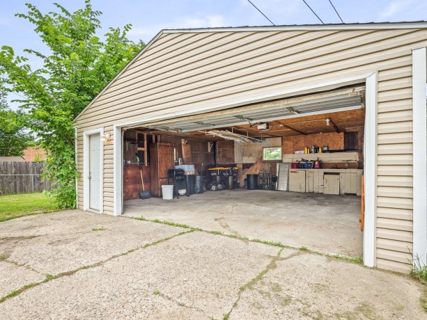 2820 Summerdale, ROCKFORD, Illinois 61101, 3 Bedrooms Bedrooms, ,1 BathroomBathrooms,House,For Sale,Summerdale,202603049