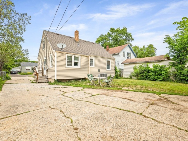 2820 Summerdale, ROCKFORD, Illinois 61101, 3 Bedrooms Bedrooms, ,1 BathroomBathrooms,House,For Sale,Summerdale,202603049