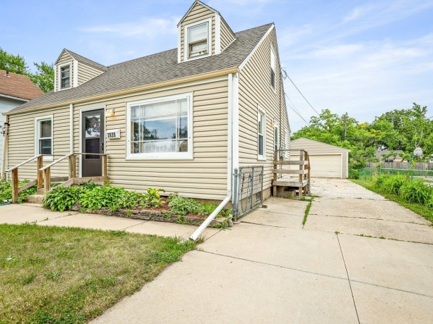 2820 Summerdale, ROCKFORD, Illinois 61101, 3 Bedrooms Bedrooms, ,1 BathroomBathrooms,House,For Sale,Summerdale,202603049