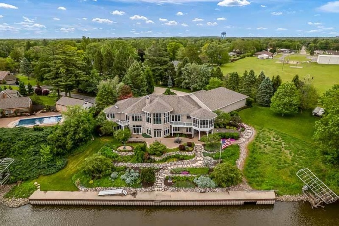 111 Sycamore, MACHESNEY PARK, Illinois 61115, 4 Bedrooms Bedrooms, ,4 BathroomsBathrooms,House,For Sale,Sycamore,202603050