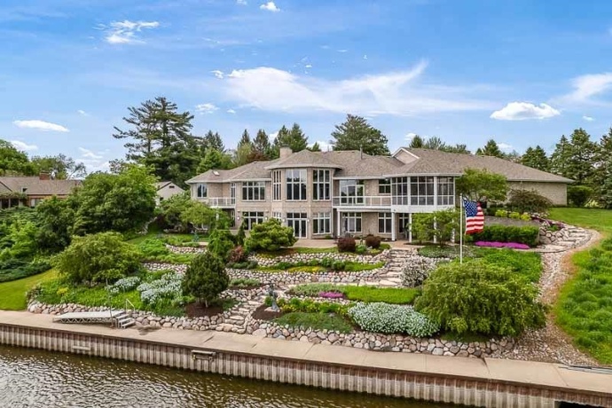 111 Sycamore, MACHESNEY PARK, Illinois 61115, 4 Bedrooms Bedrooms, ,4 BathroomsBathrooms,House,For Sale,Sycamore,202603050