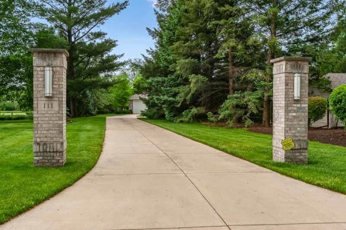 111 Sycamore, MACHESNEY PARK, Illinois 61115, 4 Bedrooms Bedrooms, ,4 BathroomsBathrooms,House,For Sale,Sycamore,202603050