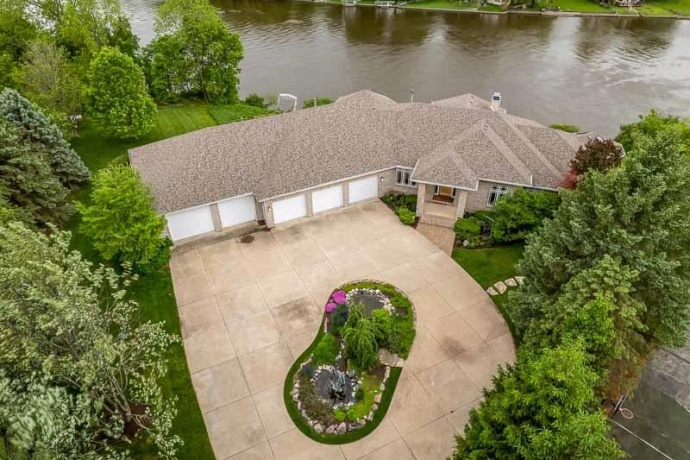 111 Sycamore, MACHESNEY PARK, Illinois 61115, 4 Bedrooms Bedrooms, ,4 BathroomsBathrooms,House,For Sale,Sycamore,202603050