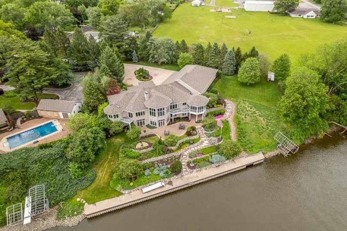 111 Sycamore, MACHESNEY PARK, Illinois 61115, 4 Bedrooms Bedrooms, ,4 BathroomsBathrooms,House,For Sale,Sycamore,202603050