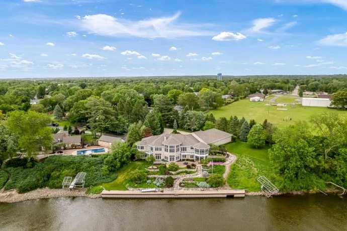 111 Sycamore, MACHESNEY PARK, Illinois 61115, 4 Bedrooms Bedrooms, ,4 BathroomsBathrooms,House,For Sale,Sycamore,202603050