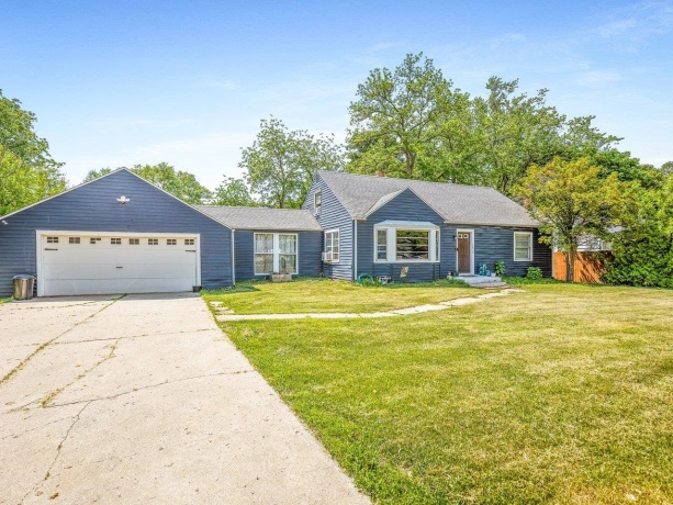 1930 Alpine, ROCKFORD, Illinois 61107, 4 Bedrooms Bedrooms, ,2 BathroomsBathrooms,House,For Sale,Alpine,202603051