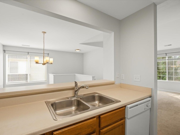 6365 Commonwealth, LOVES PARK, Illinois 61111, 2 Bedrooms Bedrooms, ,1 BathroomBathrooms,Condominium,For Sale,Commonwealth,202603052