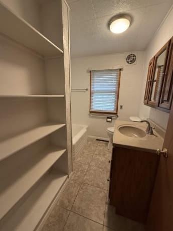 1048 Warren, Henry, Illinois 61537, 3 Bedrooms Bedrooms, ,1 BathroomBathrooms,House,For Sale,Warren,202603055