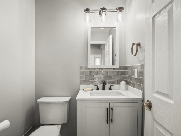 7432 Thomas, LOVES PARK, Illinois 61111, 2 Bedrooms Bedrooms, ,1 BathroomBathrooms,Condominium,For Sale,Thomas,202603061