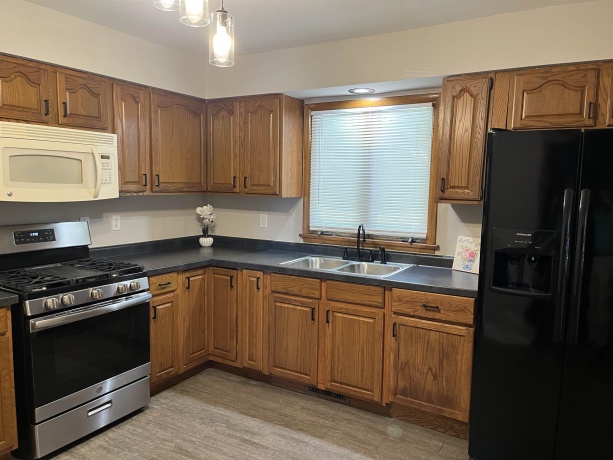 2511 Ashland, ROCKFORD, Illinois 61101, 4 Bedrooms Bedrooms, ,2 BathroomsBathrooms,House,For Sale,Ashland,202603065