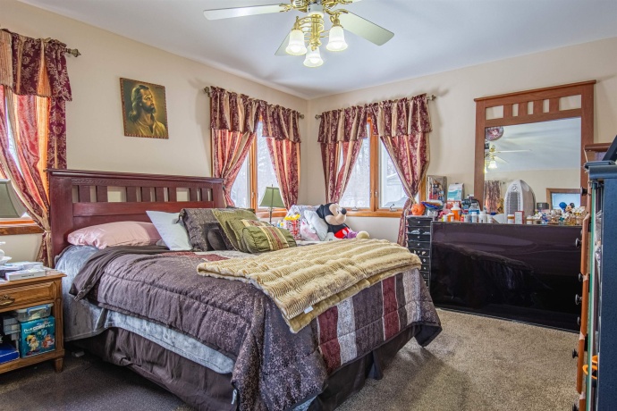 100 Prince, POPLAR GROVE, Illinois 61065, 4 Bedrooms Bedrooms, ,3 BathroomsBathrooms,House,For Sale,Prince,202600401